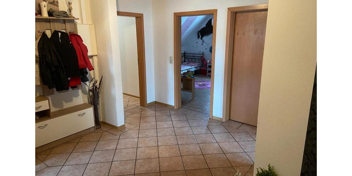 Dachgeschoßwohnung Papenburg - 5 Zimmer, 110 m&sup2;, 690&euro; | Angebot:26420471
