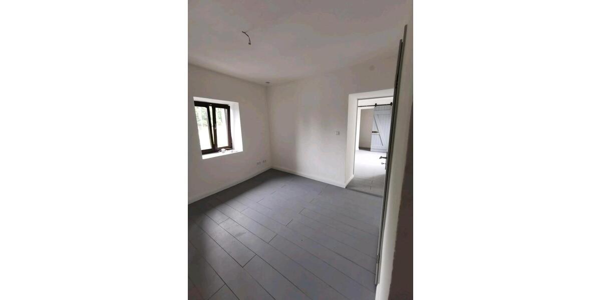 Etagenwohnung Andernach - 5 Zimmer, 111 m&sup2;, 1.000&euro; | Angebot:24748831