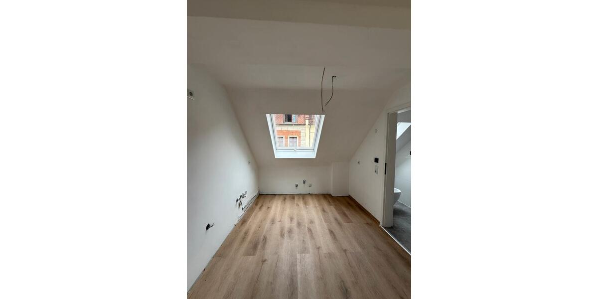 Dachgeschoßwohnung Nürnberg Eberhardshof - 3 Zimmer, 53 m&sup2;, 900&euro; | Angebot:25973544