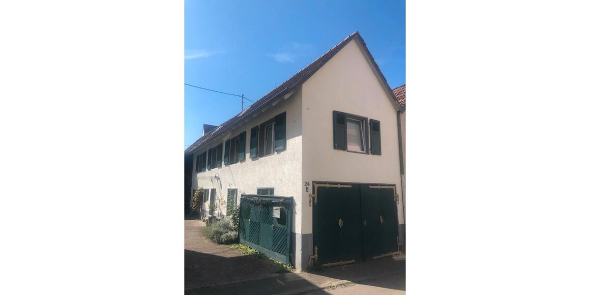 Erdgeschoßwohnung Vogtsburg im Kaiserstuhl - 3 Zimmer, 100 m&sup2;, 780&euro; | Angebot:24977492