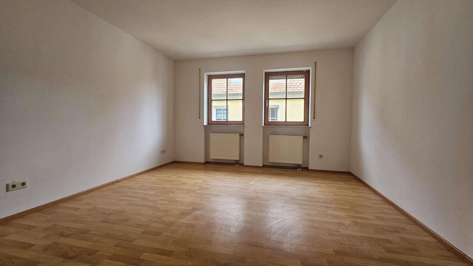 Etagenwohnung Wassertrüdingen - 3 Zimmer, 88 m&sup2;, 670&euro; | Angebot:26005740
