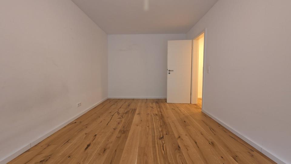 ++TOP neue 3 ZKB++Balkon++neue Einbauküche++TG Stellplatz++Parket 3 zimmer