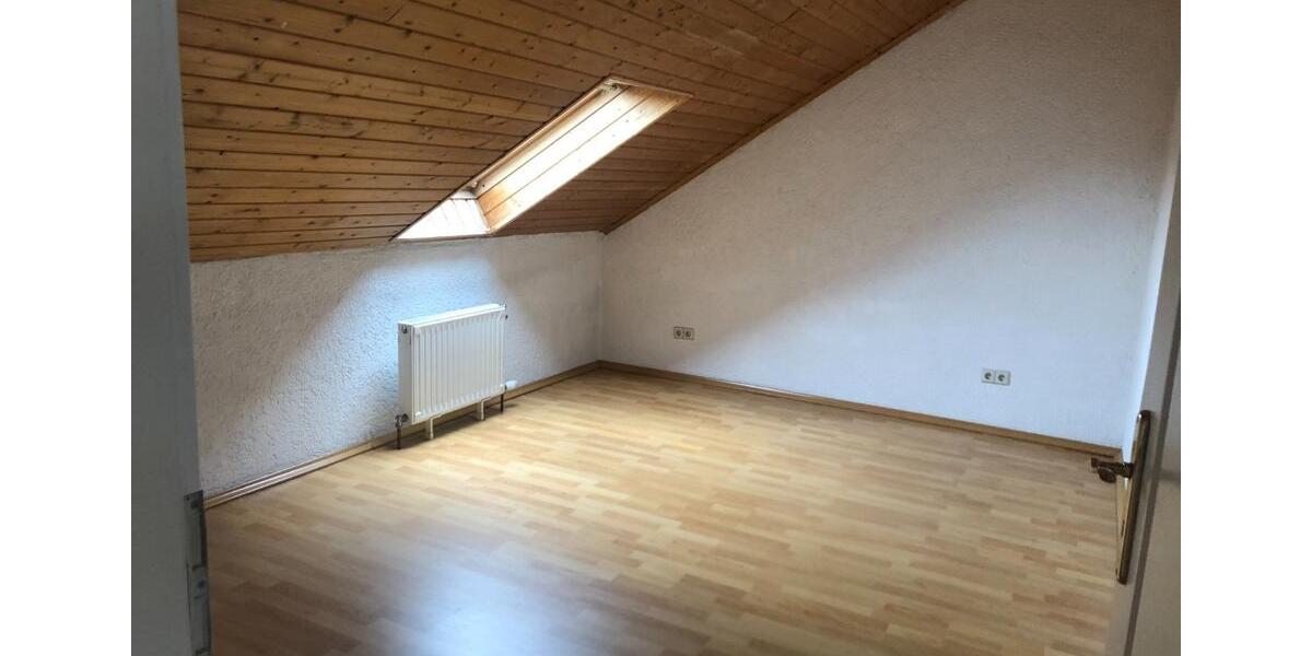 Etagenwohnung Karlsruhe Hagsfeld - 5 Zimmer, 110 m&sup2;, 1.500&euro; | Angebot:24619629