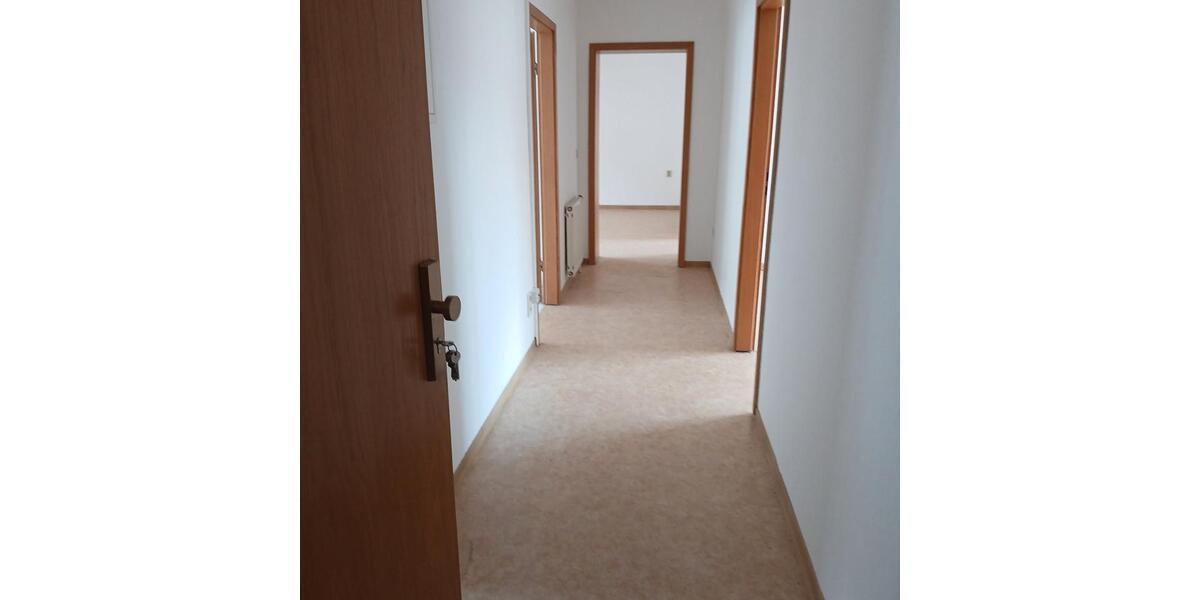 Dachgeschoßwohnung Oschersleben (Bode) - 3 Zimmer, 67 m&sup2;, 349&euro; | Angebot:26477202