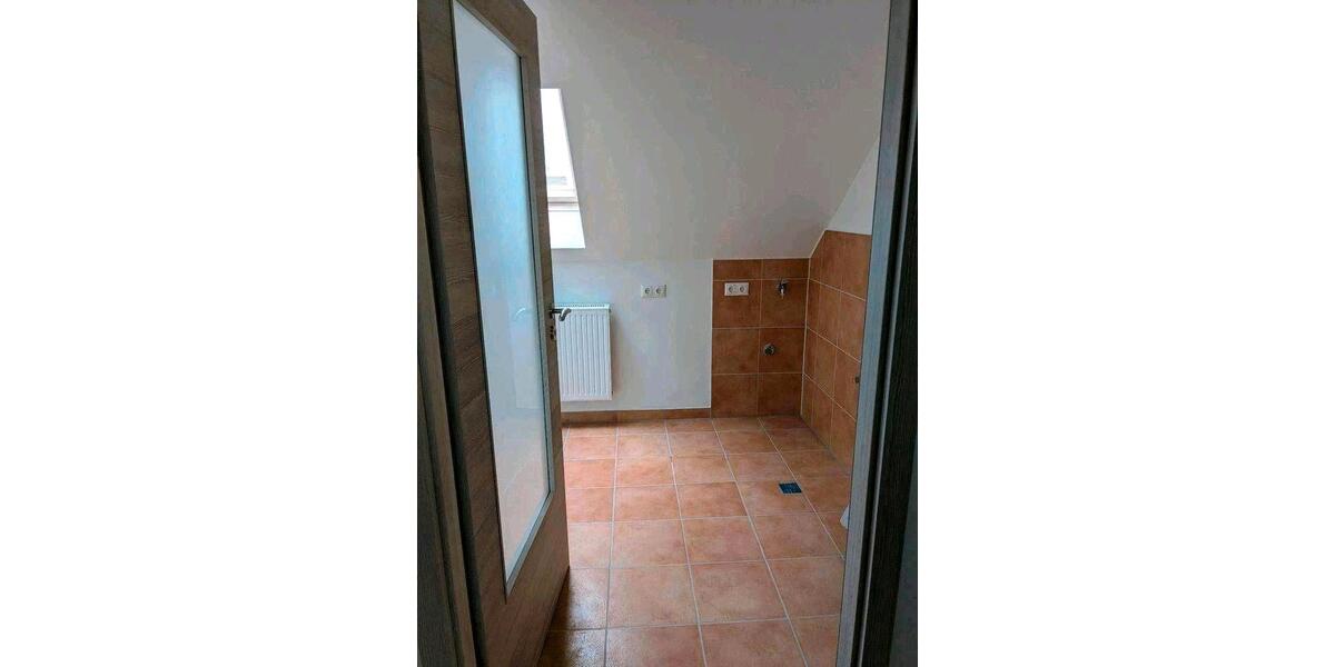 Dachgeschoßwohnung Obergünzburg - 5 Zimmer, 117 m&sup2;, 1.100&euro; | Angebot:26462937