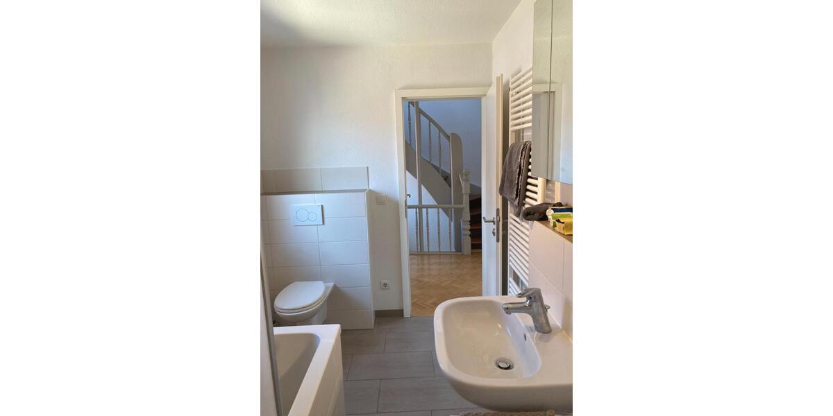 Etagenwohnung Wertheim - 4 Zimmer, 95 m&sup2;, 1.000&euro; | Angebot:25973967