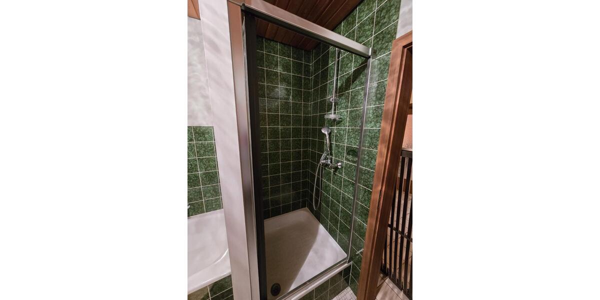 Wohnen auf Zeit Erkrath - 14 Zimmer, 200 m&sup2;, 600&euro; | Angebot:25550416