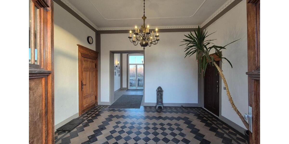 Repräsentatives möbliertes Büro + Konferenzraum zimmer