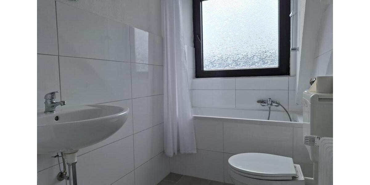 Dachgeschoßwohnung Essen Stadtbezirk IV - 2 Zimmer, 48 m&sup2;, 425&euro; | Angebot:25163147