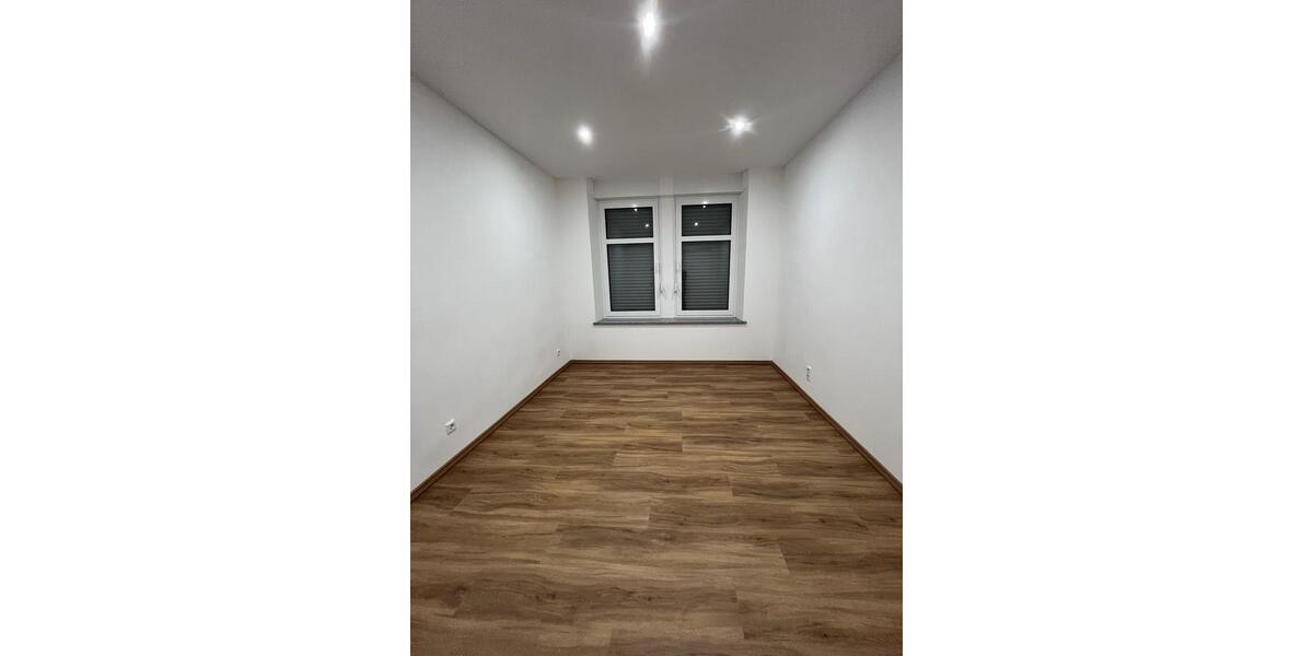 Erdgeschoßwohnung Neunkirchen Heinitz - 3 Zimmer, 100 m&sup2;, 950&euro; | Angebot:26311686