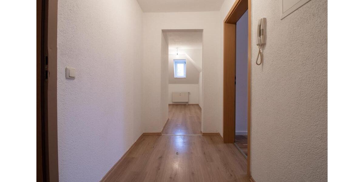 Dachgeschoßwohnung Reichenbach im Vogtland - 4 Zimmer, 77 m&sup2;, 420&euro; | Angebot:24591201
