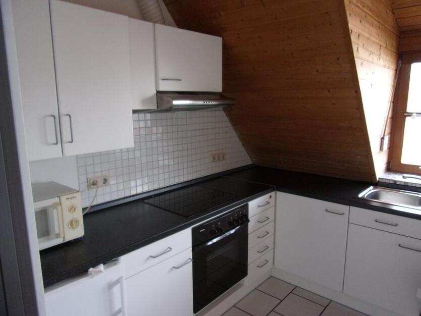 Dachgeschoßwohnung in DGF zu vermieten