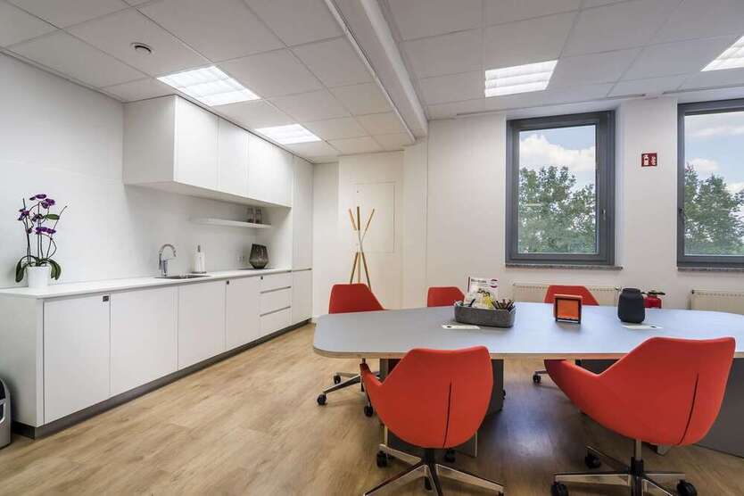 Büro in Nürnberg 1.229 € 27 m²