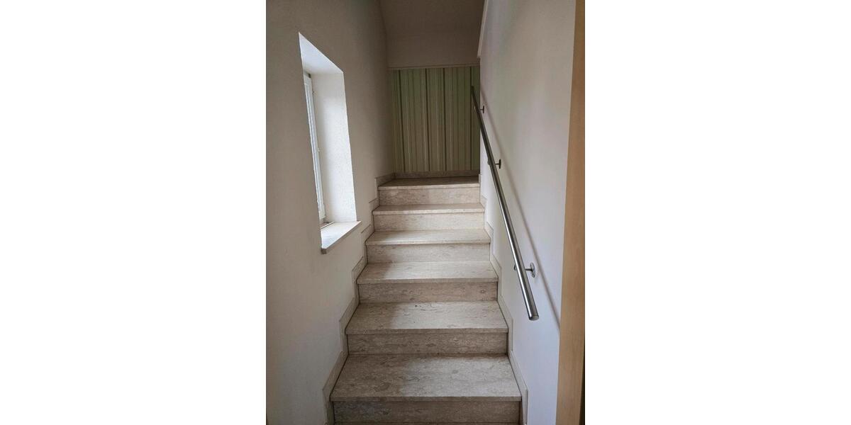 4-Zimmer klimatisierte Dachgeschosswohnung 4 zimmer