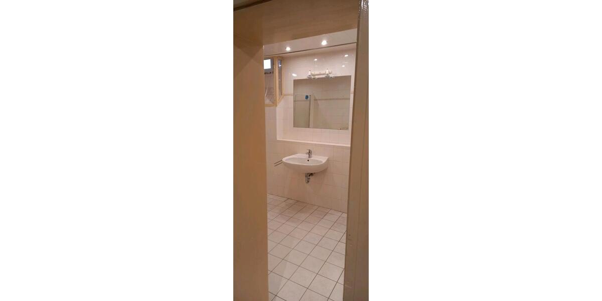 Erdgeschoßwohnung Oschersleben (Bode) - 4 Zimmer, 121 m&sup2;, 890&euro; | Angebot:26586333