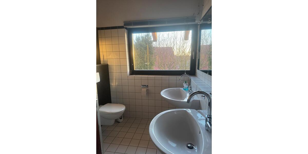 Einfamilienhaus Wallertheim - 7 Zimmer, 200 m&sup2;, 2.000&euro; | Angebot:23841055