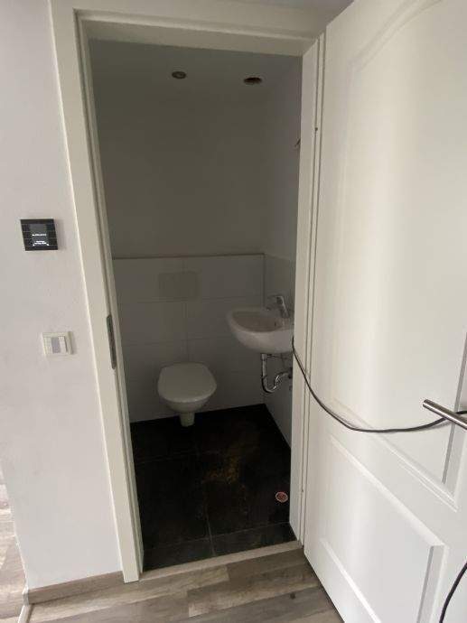Frei ab 01.10.2025 Nur für 1 Person Trier-Süd 1-Zimmer-Erdgeschoßwohnung Einbauküche Dusche ohne BalkonTerrasse