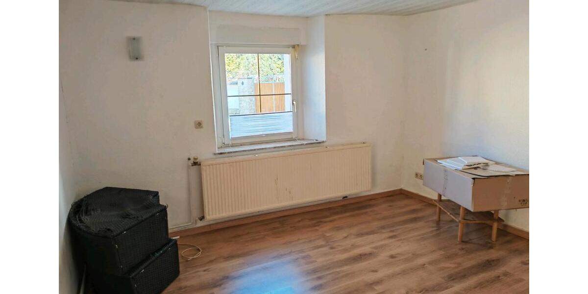 Erdgeschoßwohnung Eckartsberga - 2 Zimmer, 40 m&sup2;, 350&euro; | Angebot:25841039