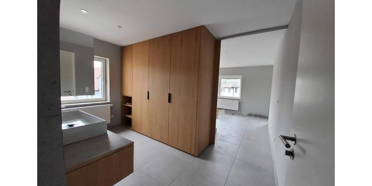 Dachgeschoßwohnung Mönchsroth - 3 Zimmer, 78 m&sup2;, 700&euro; | Angebot:26566516