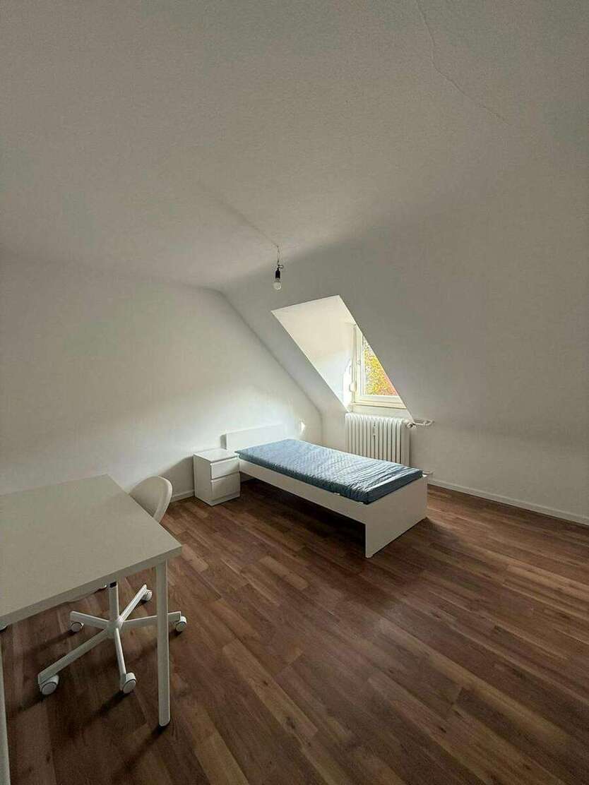 WG-Zimmer in Stuttgart 600 € 16 m² zimmer