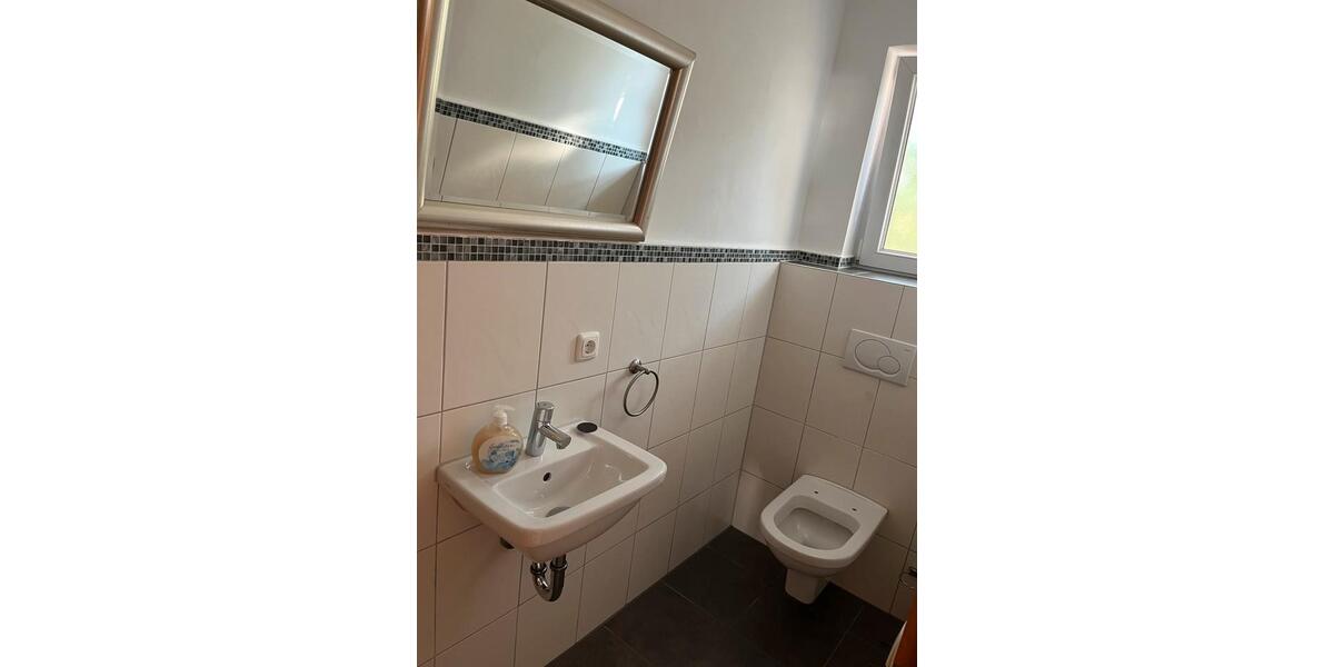 Einfamilienhaus Weiden in der Oberpfalz - 6 Zimmer, 150 m&sup2;, 1.300&euro; | Angebot:25977753