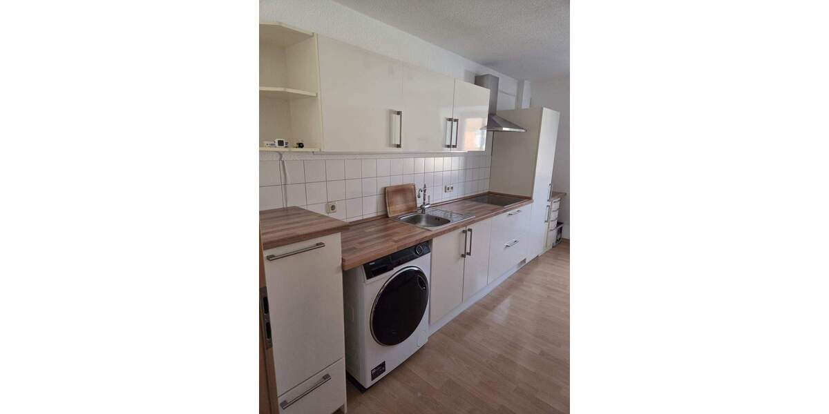 Etagenwohnung Cottbus Mitte - 3 Zimmer, 83 m&sup2;, 680&euro; | Angebot:25245218
