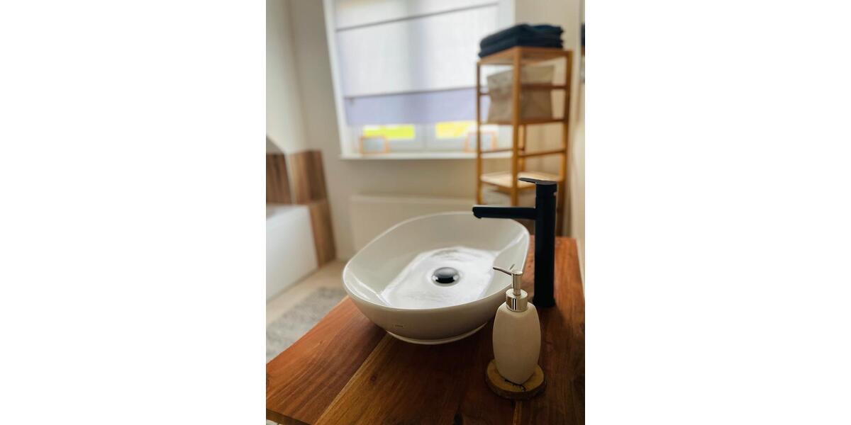 100 qm 4 Raum Maisonette Wohnung mit Dachterrasse möbliertunmöbl 4 zimmer