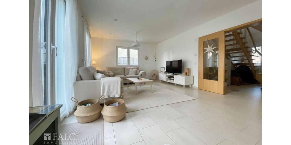 Einfamilienhaus Hennef (Sieg) - 4.5 Zimmer, 147 m&sup2;, 1.850&euro; | Angebot:23879451