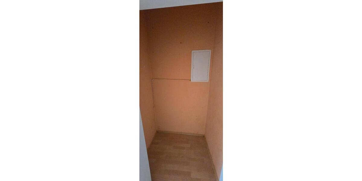 Etagenwohnung Meiningen - 4 Zimmer, 100 m&sup2;, 600&euro; | Angebot:23682247