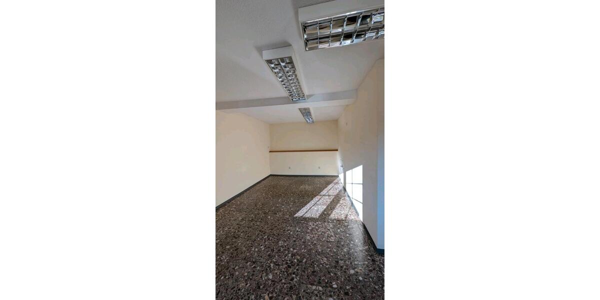 Gewerbeobjekt Stadtroda - 300&euro; | Angebot:22655338