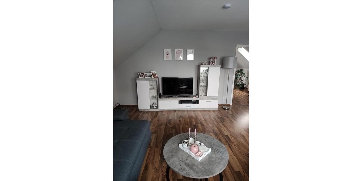 Dachgeschoßwohnung Linden - 2 Zimmer, 71 m&sup2;, 750&euro; | Angebot:26461803