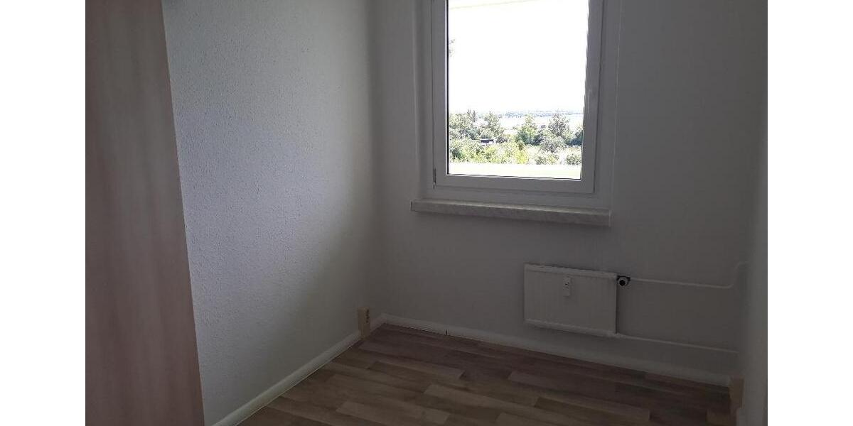 Etagenwohnung Bernburg (Saale) - 3 Zimmer, 71 m&sup2;, 389&euro; | Angebot:26146142