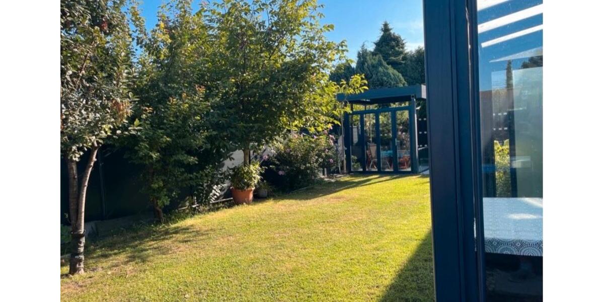 Bungalow Duisburg Hochheide - 3 Zimmer, 106 m&sup2;, 1.600&euro; | Angebot:25396682