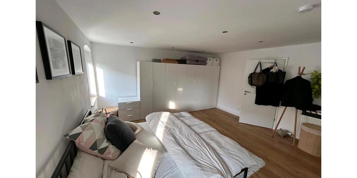 Einfamilienhaus Lappersdorf - 5 Zimmer, 210 m&sup2;, 2.495&euro; | Angebot:24808313