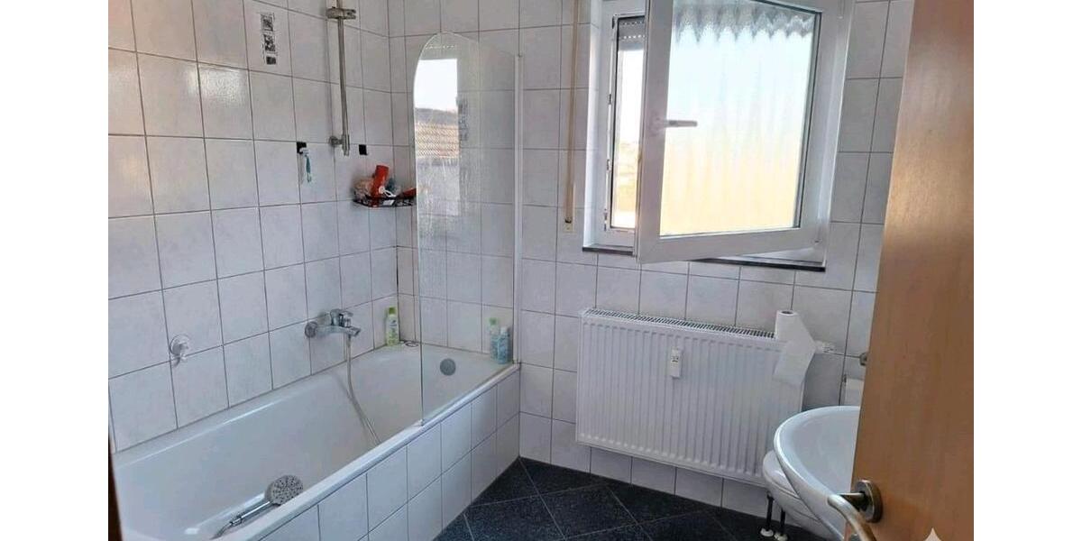 Etagenwohnung Warstein - 4 Zimmer, 90 m&sup2;, 590&euro; | Angebot:25645302