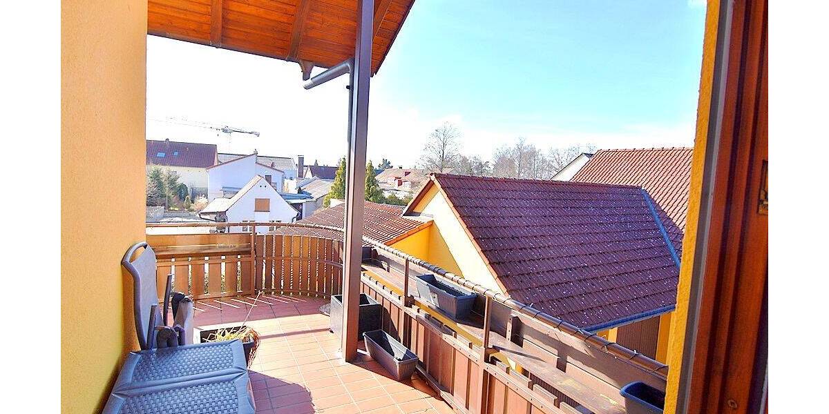 Etagenwohnung Roth - 3 Zimmer, 100 m&sup2;, 950&euro; | Angebot:26733333