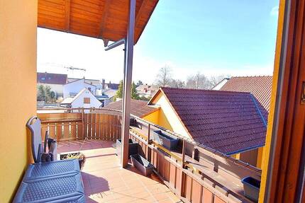 Wohnung Roth - 3 Zimmer, 100 m&sup2;, 950&euro; | Angebot:26733333