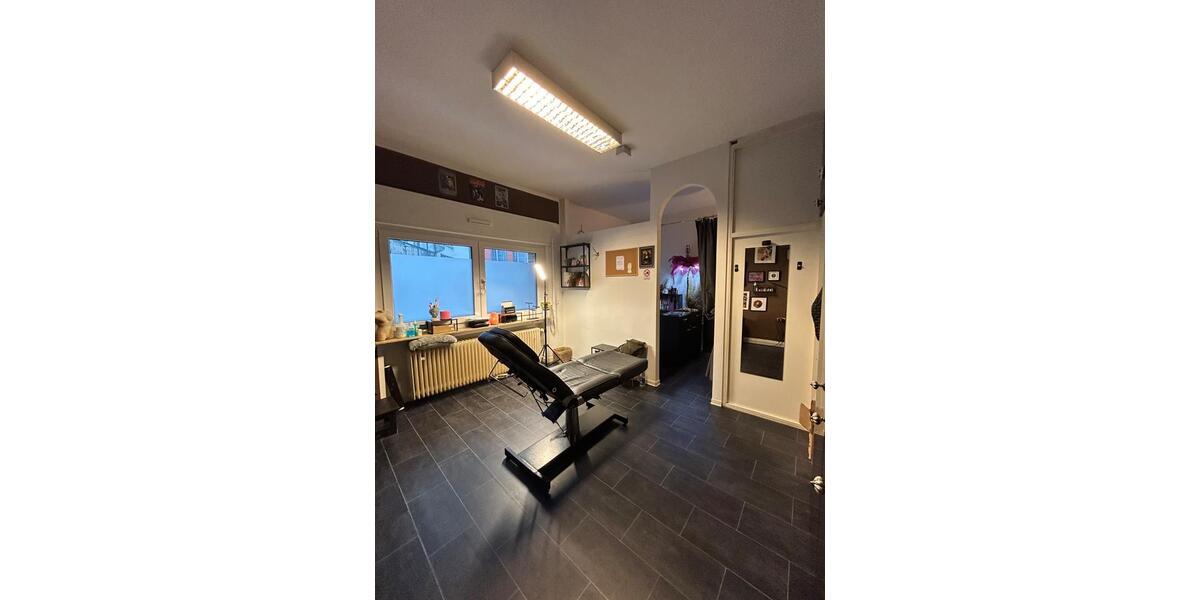 Erdgeschoßwohnung Frankfurt am Main Innenstadt - 2 Zimmer, 65 m&sup2;, 1.666&euro; | Angebot:24740404