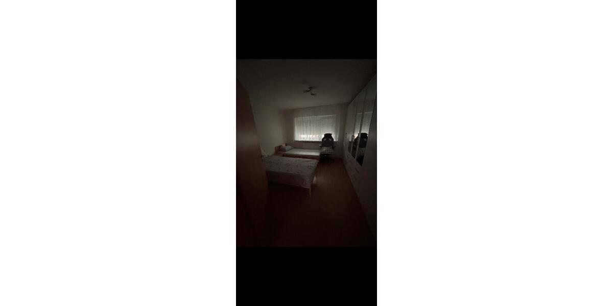 Etagenwohnung Schlitz - 7.5 Zimmer, 138 m&sup2;, 900&euro; | Angebot:26636093