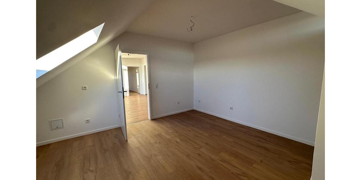 Dachgeschoßwohnung Wiehl - 2 Zimmer, 75 m&sup2;, 910&euro; | Angebot:24697644