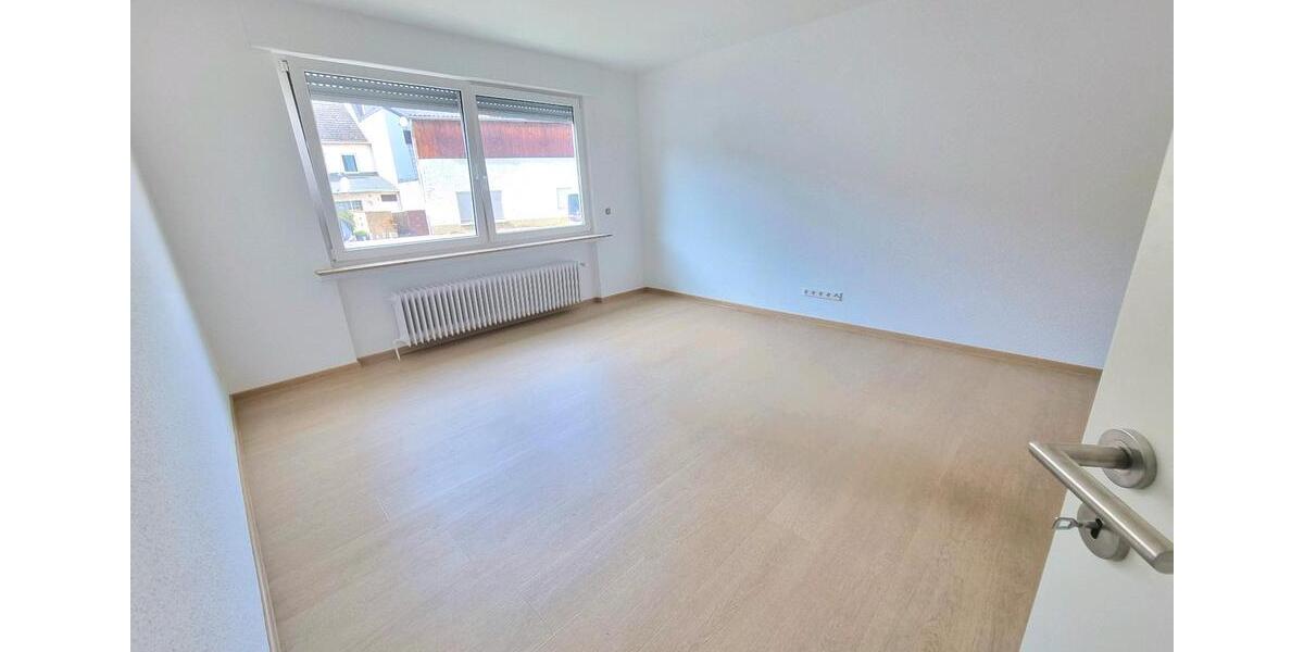 Etagenwohnung Kastellaun - 3 Zimmer, 90 m&sup2;, 765&euro; | Angebot:25932668