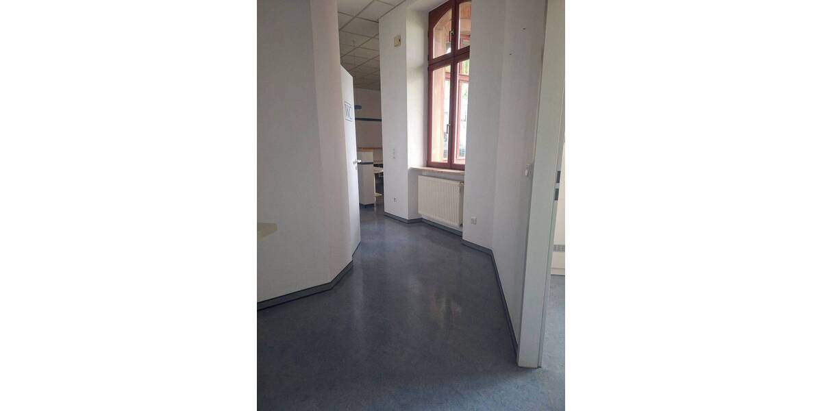 Gewerbeobjekt Saarbrücken St Johann - 5 Zimmer, 130 m&sup2;, 1.300&euro; | Angebot:26694547