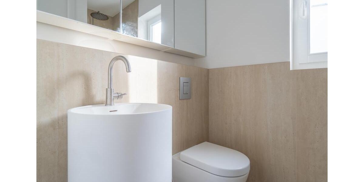Dachgeschoßwohnung Berlin Charlottenburg-Wilmersdorf - 4 Zimmer, 150 m&sup2;, 3.450&euro; | Angebot:25993319