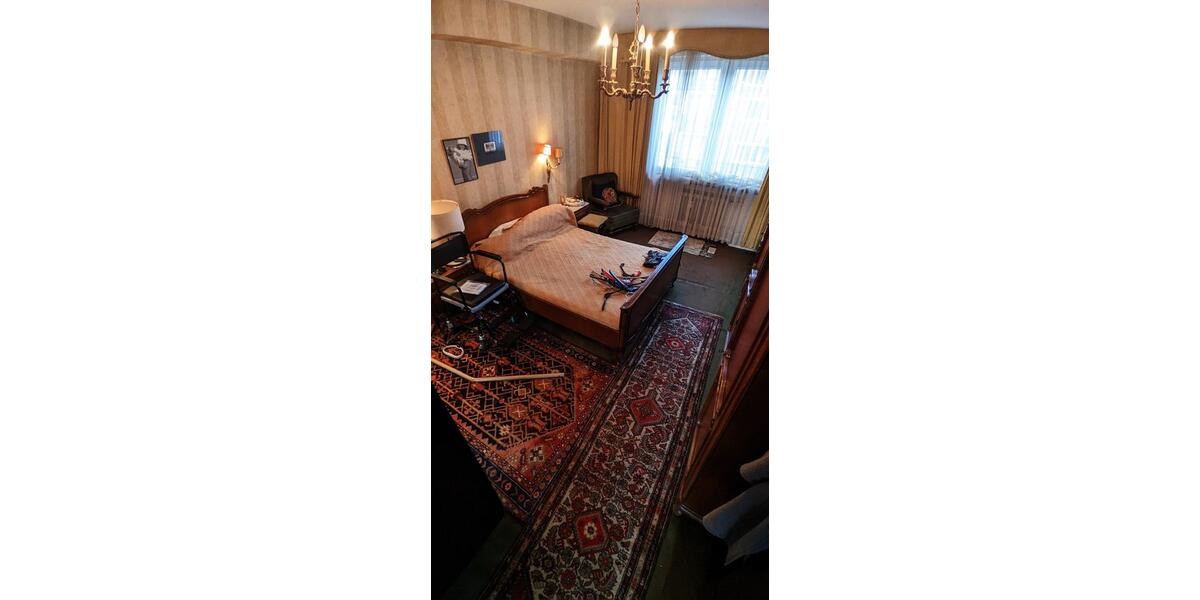 Etagenwohnung Düsseldorf Stadtmitte - 4 Zimmer, 94 m&sup2;, 1.128&euro; | Angebot:25180582