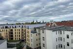 3-Raumwohnung mit Dachterrasse und Weitblick über Halle, Stellplatz, Einbauküche & dekorativen Sichtbalken! 3 zimmer