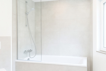 Erstbezug nach Kernsanierung im 1. OG mit Balkon und Ausblick! 2 zimmer