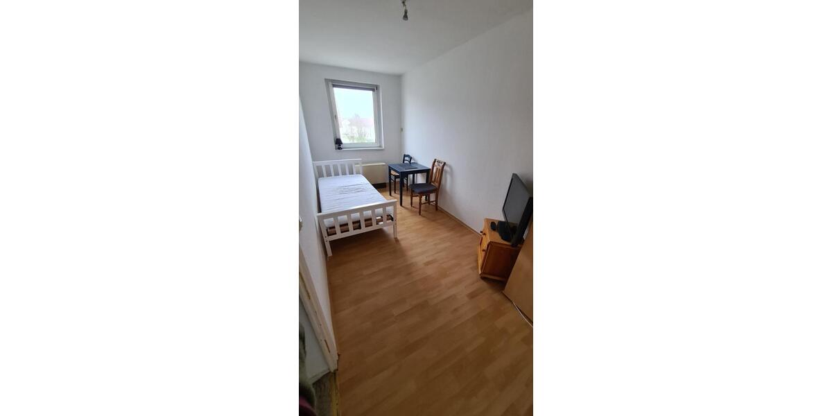 Etagenwohnung Dorf Mecklenburg - 3 Zimmer, 58 m&sup2;, 400&euro; | Angebot:24258424