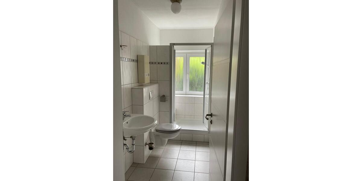 Sehr schöne Erdgeschosswohnung mit Balkon in zentrumsnaher Lage 3 zimmer