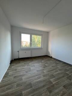 Charmante 2-Zimmer-Wohnung mit Balkon in Lusan sucht Nachmieter