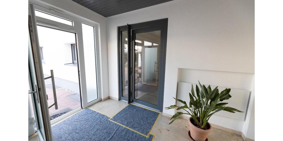 Erdgeschoßwohnung Ludwigshafen am Rhein Ludwigshafen-Oggersheim - 2.5 Zimmer, 112 m&sup2;, 1.600&euro; | Angebot:24662981